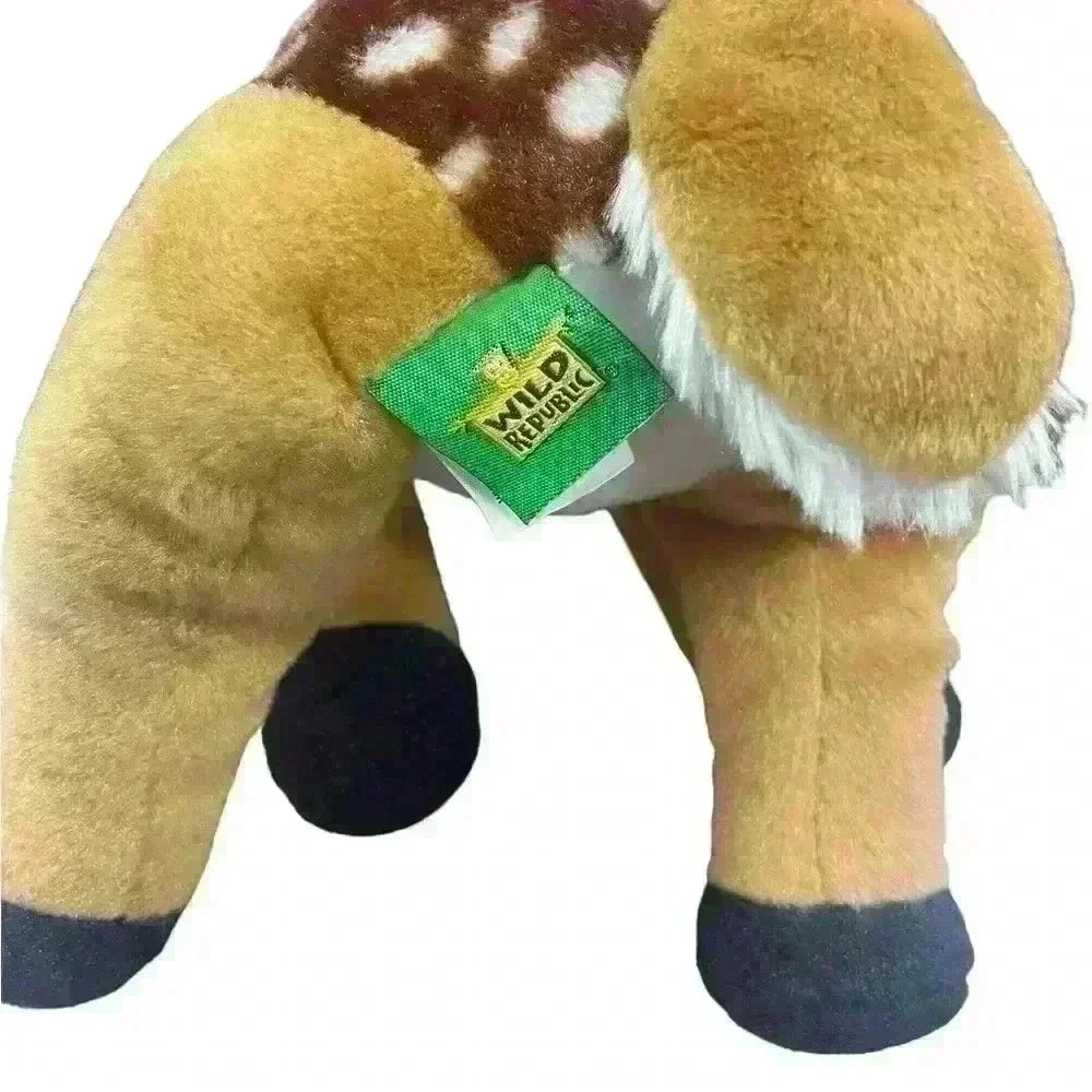Wild republic stuffed fawn! Perfect for fall! Stuffy.